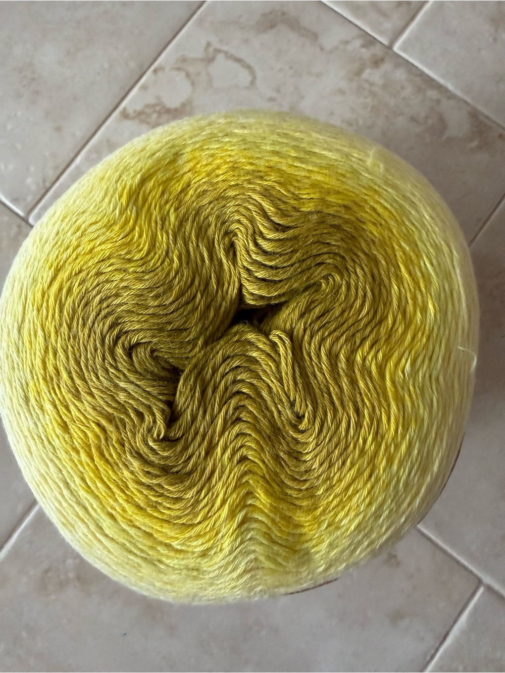 Scheepjes Whirl Sunshine Gradient Yarn Cake - Daffodil Dolally